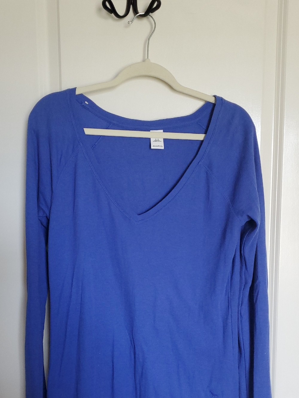 Women's Teal Blue V-Neck Long Sleeve Top